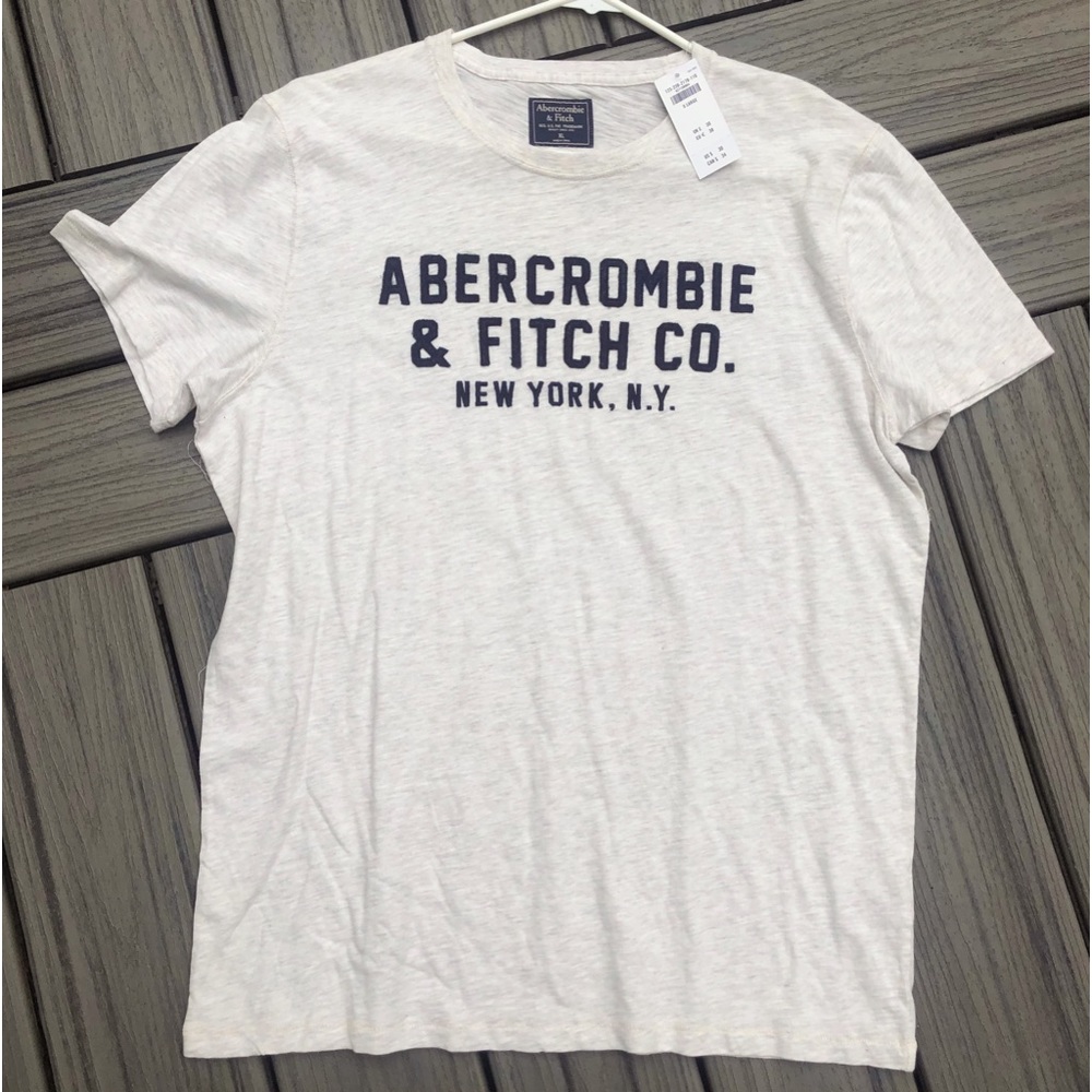 Abercrombie mens XL tee w/ navy raised lettering.  New w/ tags.